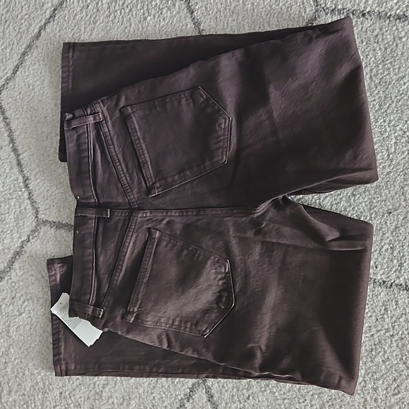 NWT Abercrombie Ultra High Rise 90s Straight Jean, Brown, Size 26 Extra Short - Picture 4 of 5